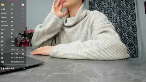 Snapshot of lanalandd chatting on January 13, 4:51 pm Lana online show from January 13, 4:51 pm