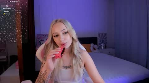 Lana online show from January 6, 4:05 am