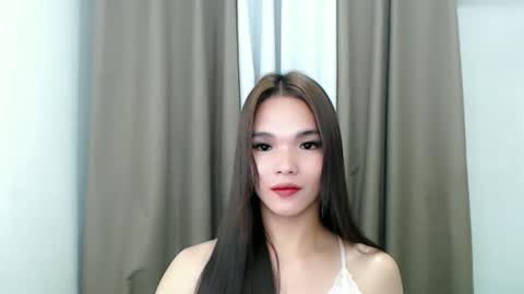 lanawyatt_ online show from February 8, 5:39 pm