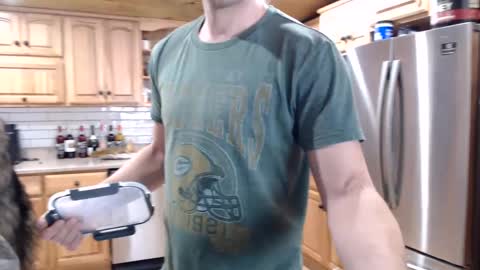 Snapshot of lancehardin chatting on February 25, 3:09 pm Lance online show from February 25, 3:09 pm