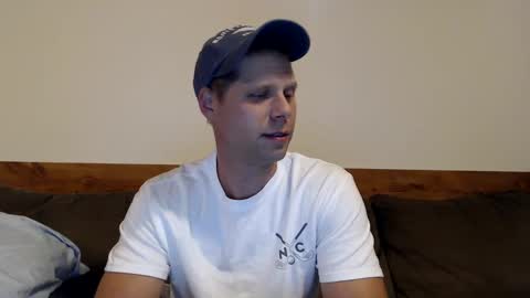 Snapshot of lancehardin chatting on September 15, 12:01 am Lance online show from September 15, 12:01 am