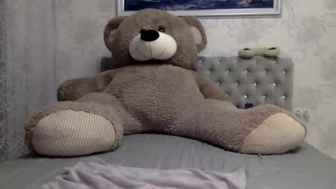 langoria online show from February 18, 1:05 am