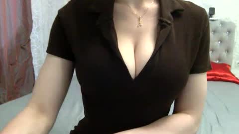 langoria online show from May 9, 3:51 pm