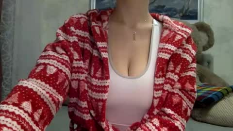 langoria online show from October 13, 4:20 pm