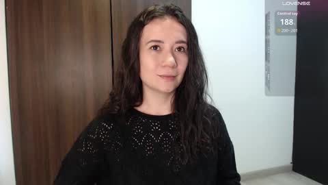 Lanna online show from November 25, 1:43 pm