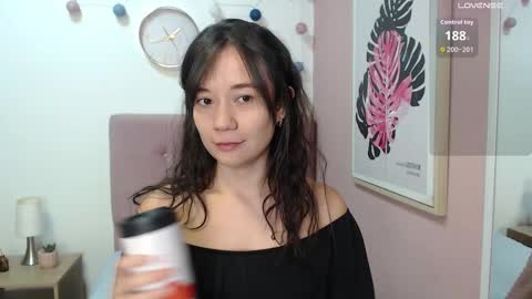 Lanna online show from November 7, 1:24 pm