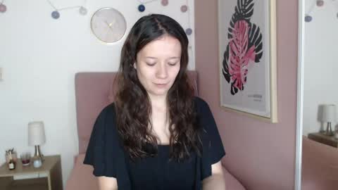 Lanna online show from May 26, 1:39 pm