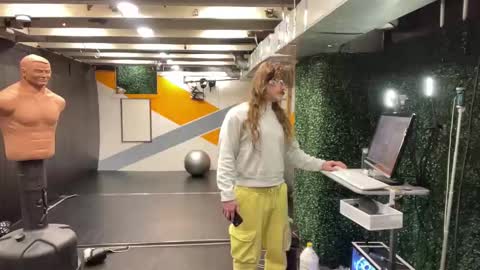 el cee online show from December 17, 3:13 am