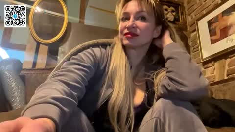 lapussia online show from November 22, 8:40 pm