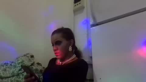 Snapshot of lapuzzycat201923 chatting on January 16, 3:24 pm Lapuzzycat201923 online show from January 16, 3:24 pm