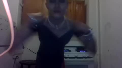 Snapshot of lapuzzycat201923 chatting on December 24, 7:28 am Lapuzzycat201923 online show from December 24, 7:28 am