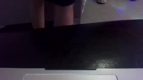 Snapshot of lapuzzycat201923 chatting on January 16, 6:27 pm Lapuzzycat201923 online show from January 16, 6:27 pm