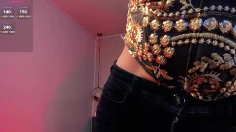 Snapshot of lara_bombshell chatting on March 1, 4:04 am Lara online show from March 1, 4:04 am