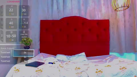 Snapshot of lara_brunette chatting on March 3, 11:35 pm Lara Brunette  online show from March 3, 11:35 pm