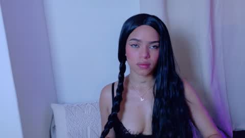 Snapshot of lara_gil_ chatting on September 13, 1:46 pm Lara Gill online show from September 13, 1:46 pm
