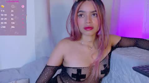 Snapshot of lara_gil_ chatting on September 12, 1:13 pm Lara Gill online show from September 12, 1:13 pm