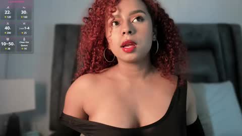 Snapshot of lara_jones_ chatting on February 28, 11:23 pm Lara online show from February 28, 11:23 pm