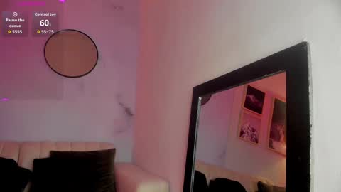 Lara Madisson online show from October 2, 6:01 am