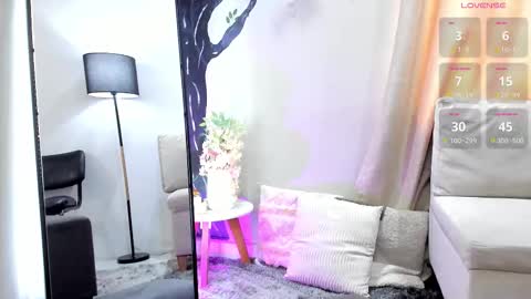      700  200   online show from February 27, 8:01 pm