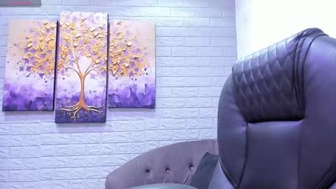      700  200   online show from January 31, 7:44 pm