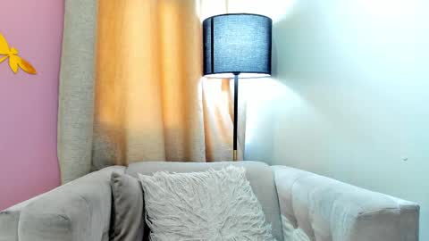      700  200   online show from February 28, 3:15 pm