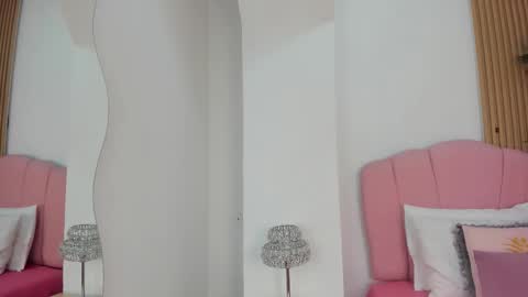 lara_spaark online show from February 3, 7:18 pm