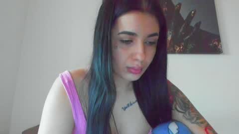 Lara online show from January 25, 2:14 pm