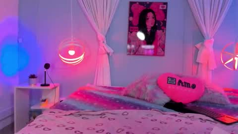 lara online show from October 1, 3:05 am