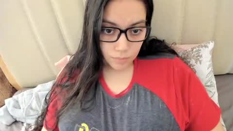 lara online show from March 25, 8:26 pm