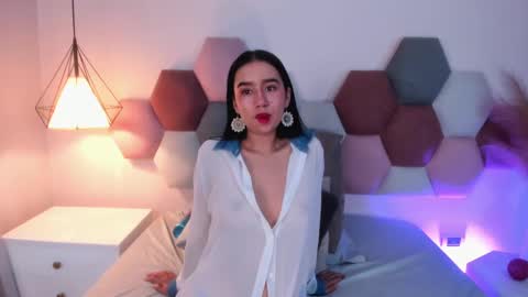 Snapshot of laragoldd chatting on March 6, 3:57 am Lara Gold online show from March 6, 3:57 am