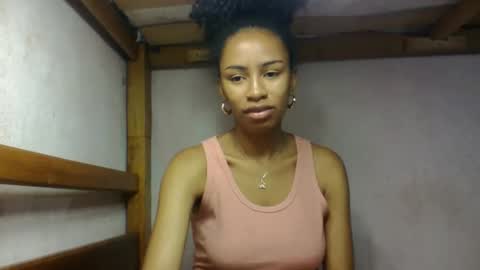 larah98 online show from February 9, 6:06 am