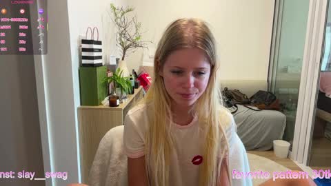 Stella online show from April 3, 10:11 am