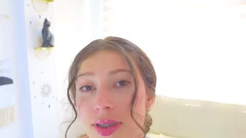 Snapshot of laralane_ chatting on February 26, 6:26 pm Lara online show from February 26, 6:26 pm