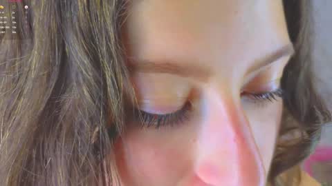 Snapshot of laralane_ chatting on February 8, 6:22 pm Lara online show from February 8, 6:22 pm