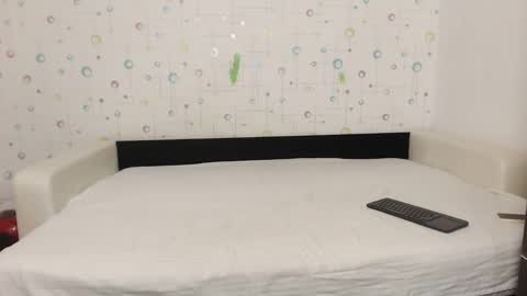 larataylorrr online show from September 30, 6:02 am