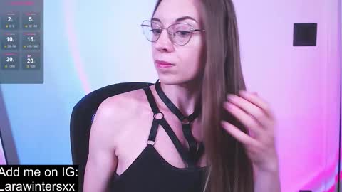 larawinters online show from November 6, 9:40 pm