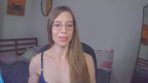 Snapshot of larawintersxxx chatting on September 8, 8:52 pm larawintersxxx online show from September 8, 8:52 pm