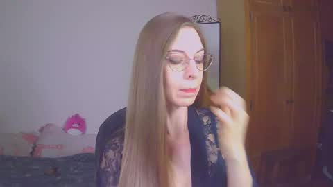 Snapshot of larawintersxxx chatting on September 17, 8:12 pm larawintersxxx online show from September 17, 8:12 pm