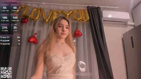 Snapshot of large_ocean chatting on February 18, 8:14 pm Rose online show from February 18, 8:14 pm