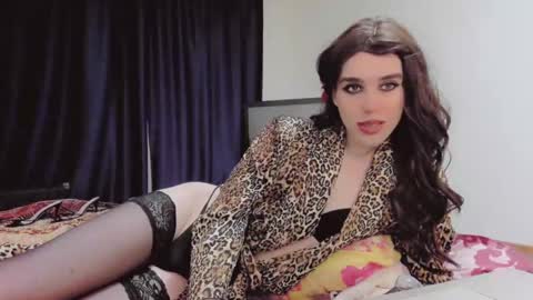 Snapshot of larisa_dolbimaya chatting on December 23, 3:44 pm Larisa Lavriki online show from December 23, 3:44 pm