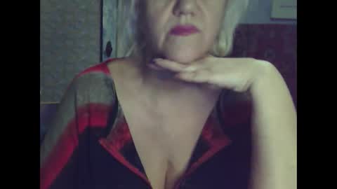Snapshot of larisaq4ugo24 chatting on February 5, 8:04 pm larisaq4ugo24 online show from February 5, 8:04 pm