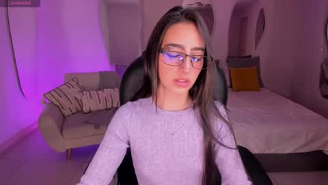 Larisa Smirnov online show from December 3, 4:13 am