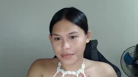 larissah99 online show from December 1, 6:32 pm