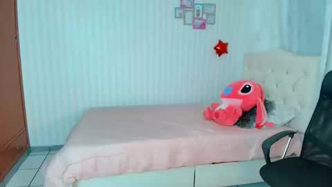 Larissas online show from September 9, 8:53 pm