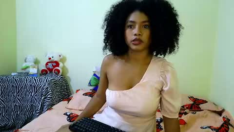 larita_curly online show from May 1, 10:15 pm