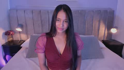 larra_scott_ online show from September 9, 7:47 pm