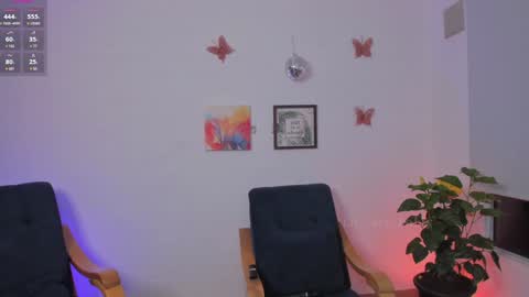Lary  online show from February 7, 3:13 am