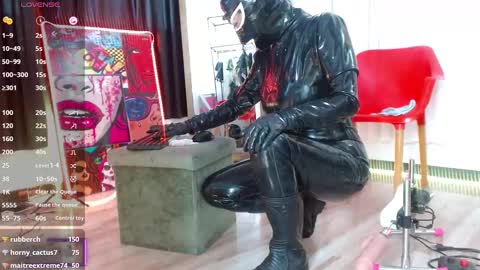 Snapshot of latex_rose_daniels chatting on January 20, 8:07 pm ROSE online show from January 20, 8:07 pm