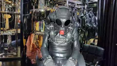 latexlover202 online show from March 28, 10:55 pm