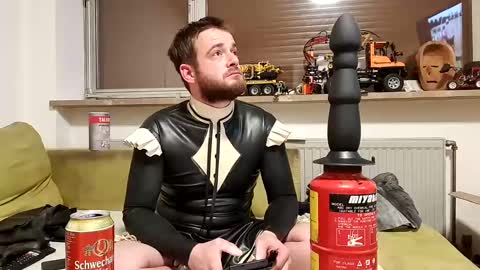Snapshot of latexmaid69 chatting on January 21, 9:57 pm Latexmaid69 online show from January 21, 9:57 pm